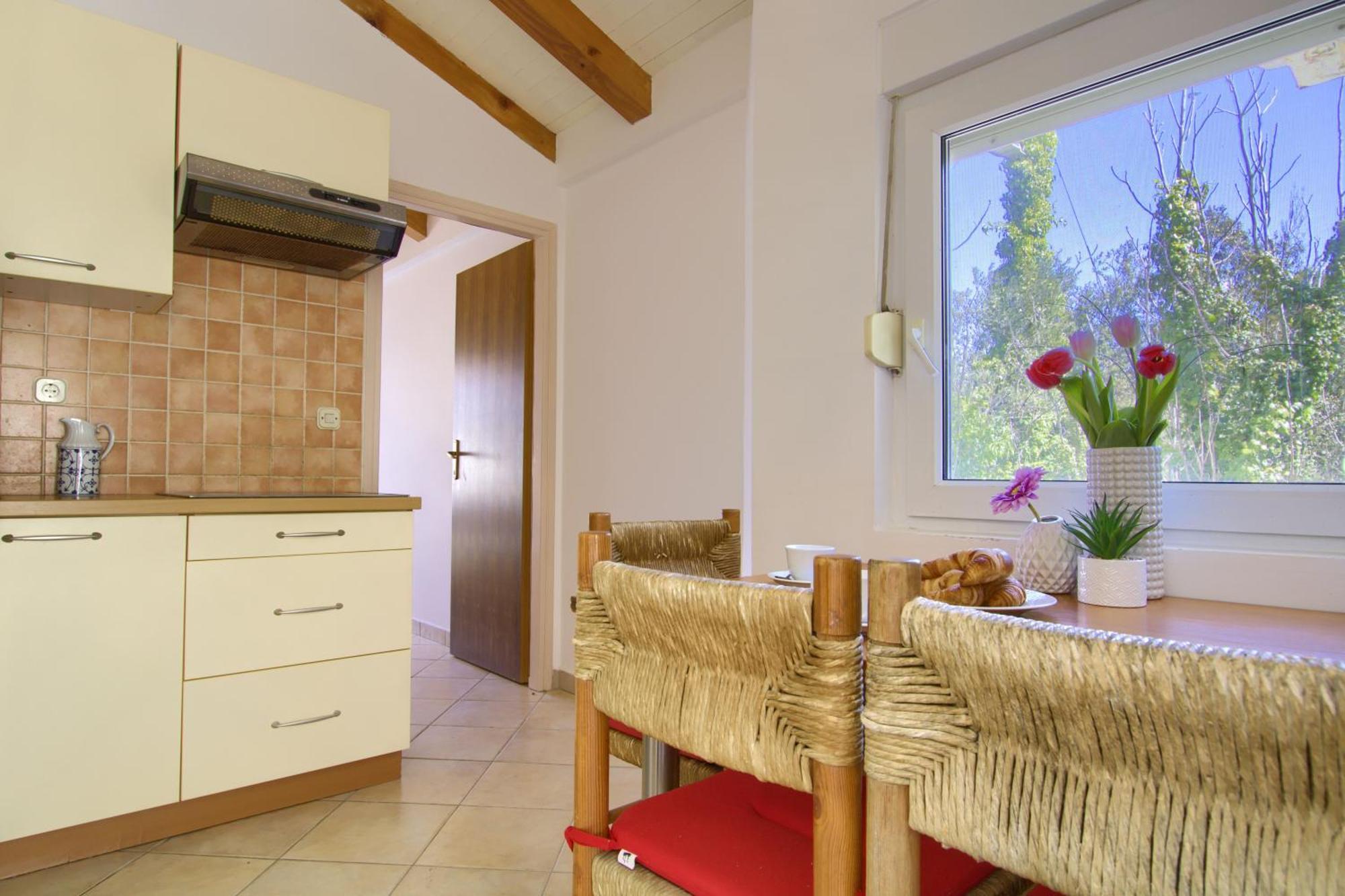 Sunshine Place By The Beach Lukoran Room photo